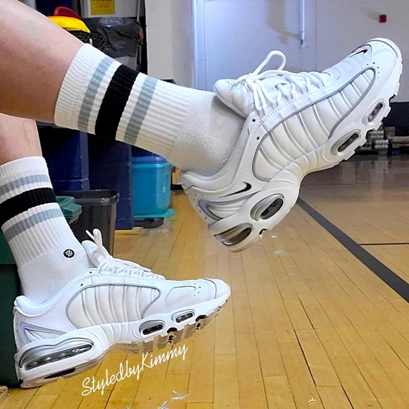 Nike Shoes - 🌸 NIKE AIR MAX Tailwind Sneakers Shoes White